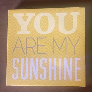 Bright Fun Wall Decir